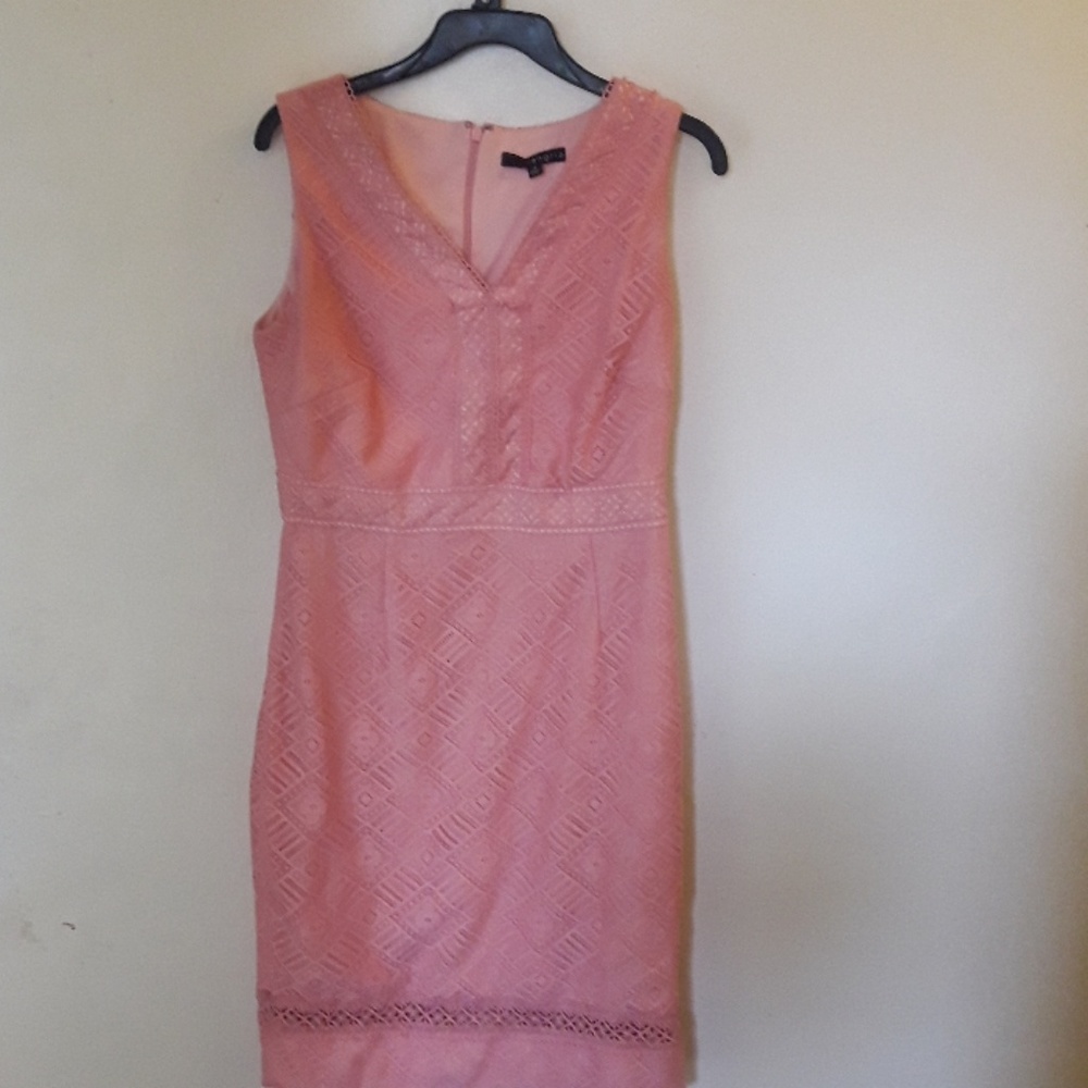 Dress - Picture 4 of 8
